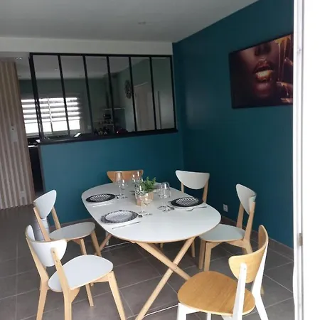 Дом отдыха Maison Belizo, Familiale ,calme Et Reposante.